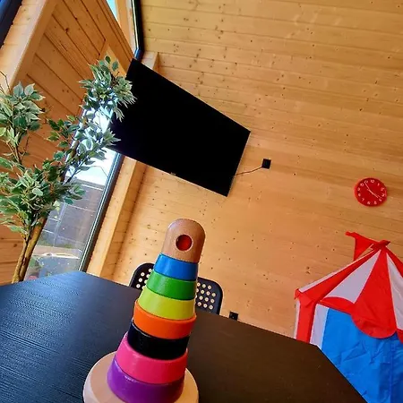 Semesterbostad Osada Jantar